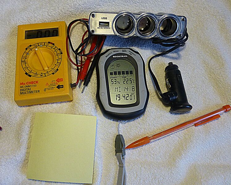 Datei:12V Adapter Messgeraete.JPG