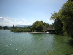 14 Waedenswil Bootshalle Au 1.JPG