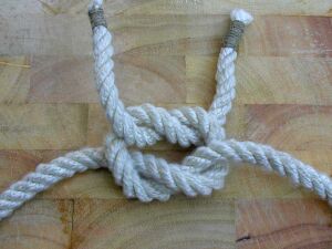 Altweiberknoten 1.JPG