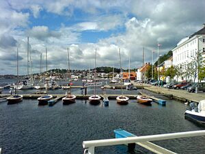 Arendal westliche schwimmsteganlage.jpg