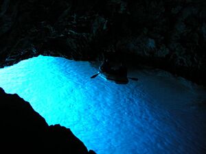Bisevo blaue grotte 4.jpg