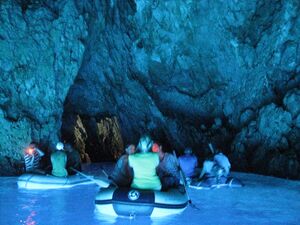 Blaue Grotte Bisevo.jpg