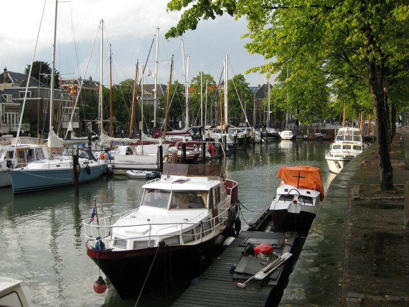 Datei:DordrechtOldHarbour.jpg