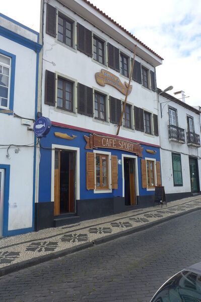 Datei:Faial horta peters cafe.jpg