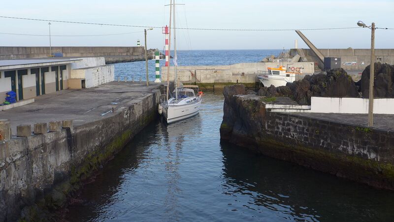 Datei:Graciosa praia harbour.jpg