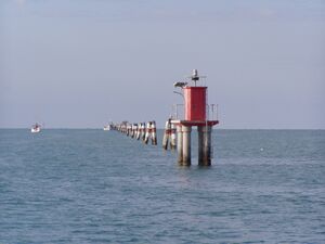 Grado stadthafen kanaleinfahrt4.JPG