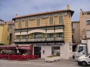 IS Cassis 01.jpg