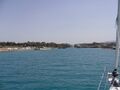 Einfahrt in den Kanal von Poseidonia (W) kommend