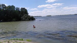 Kostolac Kanaleinfahrt.jpg