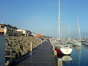 Kuehlungsborn hauptsteg.jpg