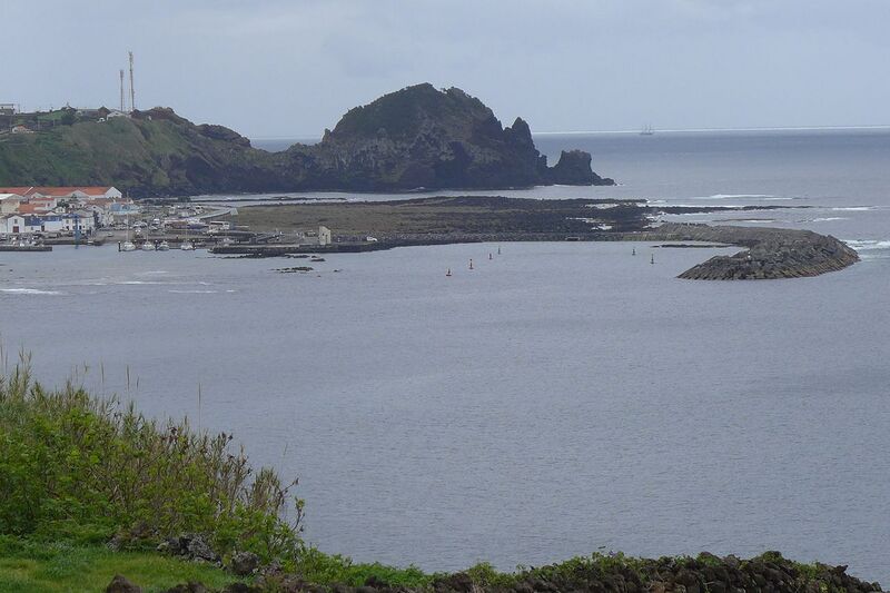 Datei:Lajes do pico.jpg