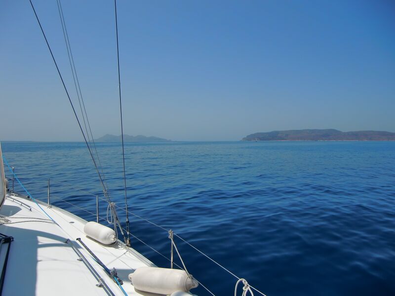 Datei:Levanzo und Favignana voraus.JPG