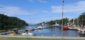 Mrzezyno Przystan jachtowa 2007-08.jpg