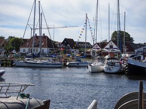 Päckchen im Fischereihafen.jpg