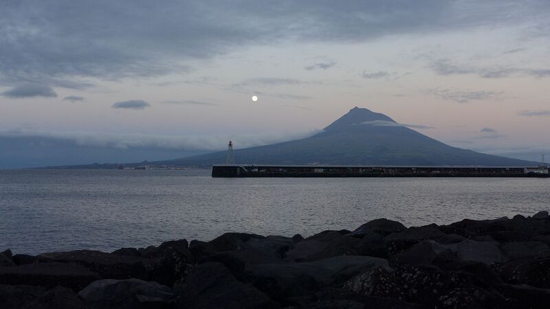 Datei:Pico by night.jpg