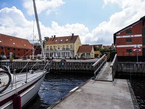 Praestö landseitig.jpg