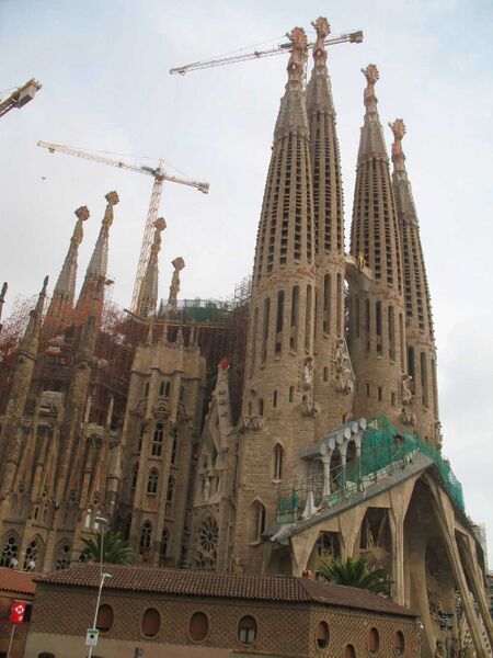 Datei:Sagrada-Familia.jpg