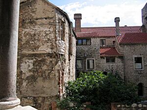 Split hinterhof 1.jpg