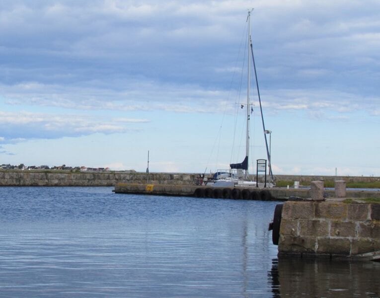 Datei:Stenshamn Mittelmole.jpg