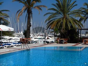 TurgutreisMarinaPool.jpg