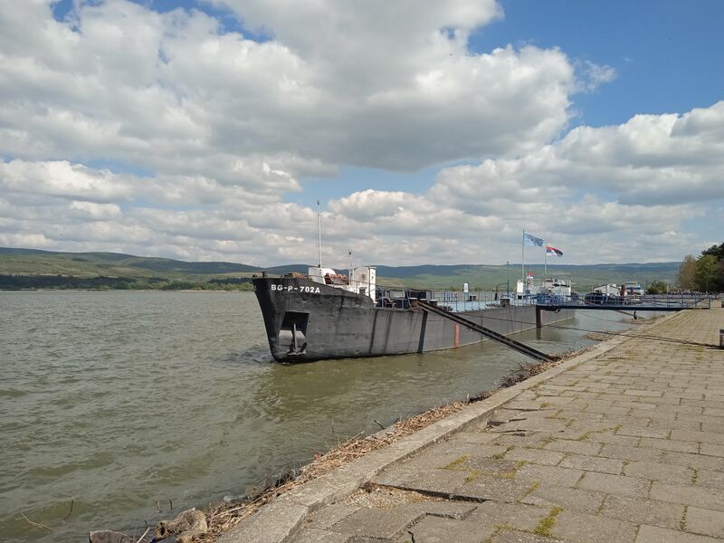 Datei:Veliko Gradiste Pier.jpg