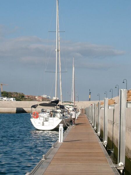 Datei:Wellenbrecher ost innen.jpg