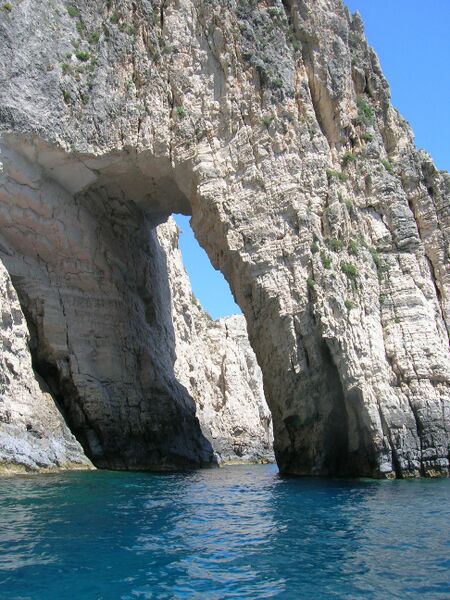 Datei:Zakinthos SuedWestküste.jpg