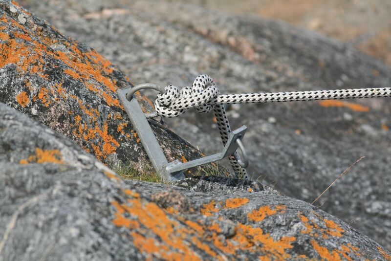 Datei:Zwei Felseisen.jpg